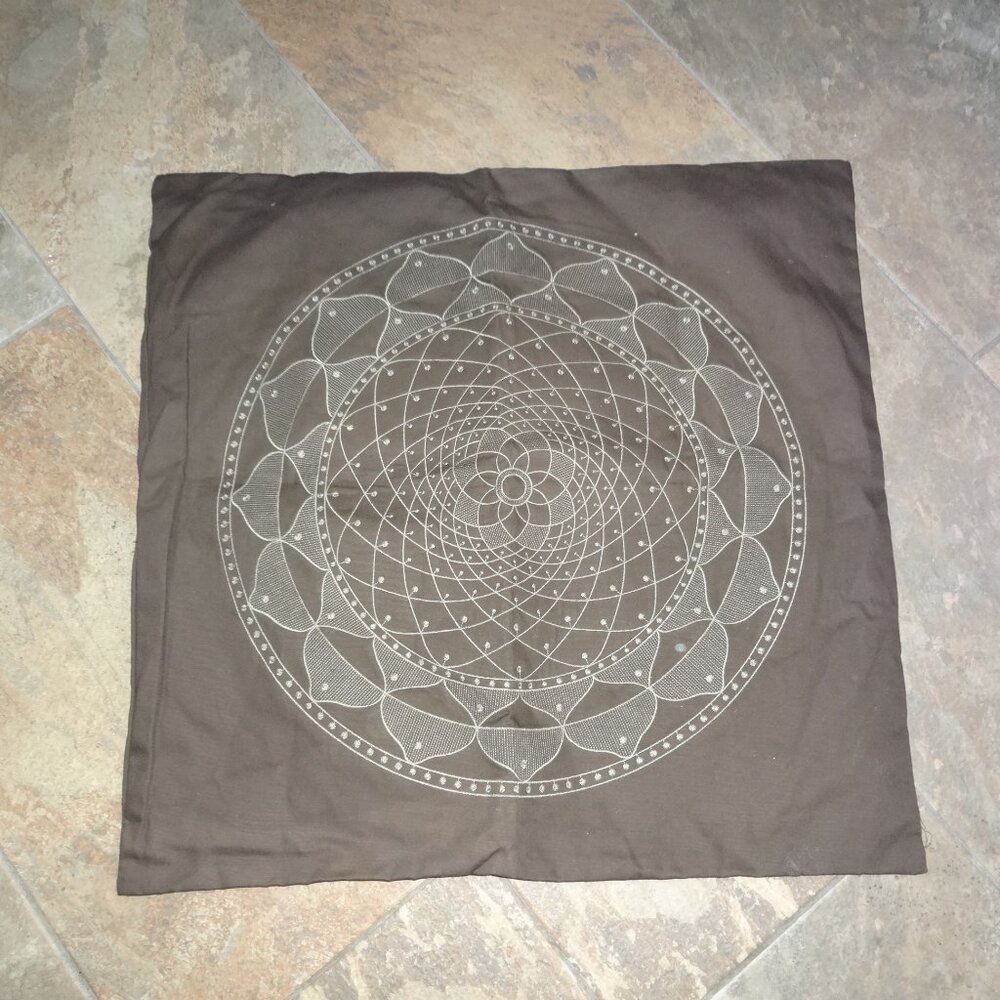 Ta Euro Pillow square 26" Sham Brown Embroidery NEW Medallion Design cotton Boho